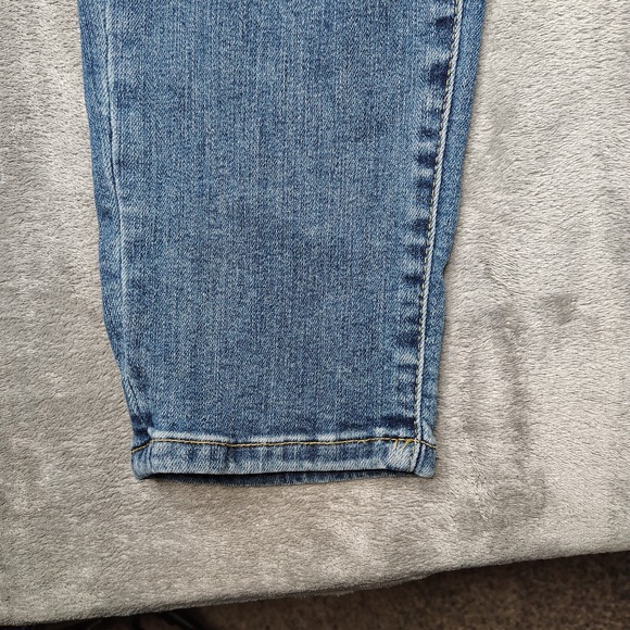 Judy Blue Jeans Womens 32 Blue Boyfriend Medium Wash Distressed Stretch Denim - Picture 3 of 16